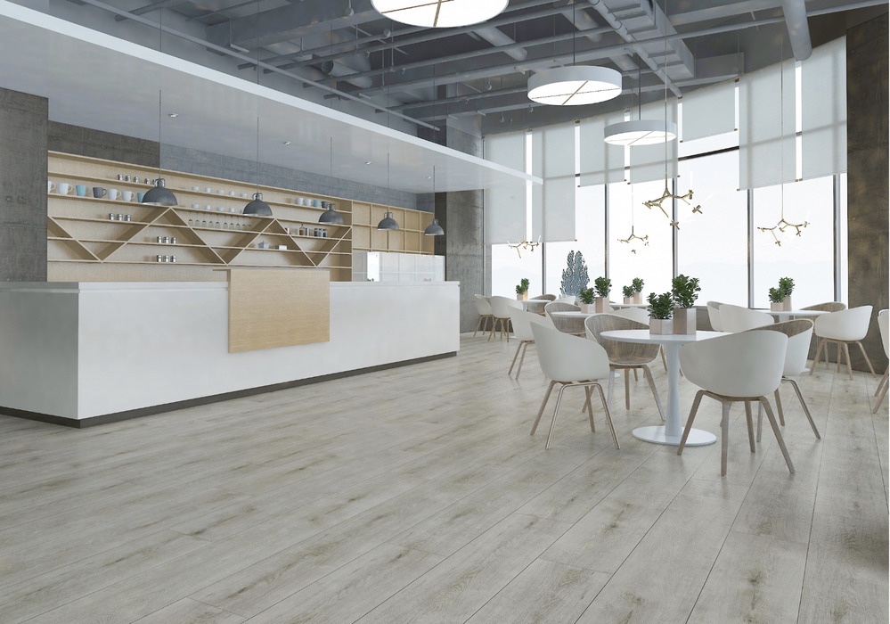 Рецепция гостиницы SPC полы фото